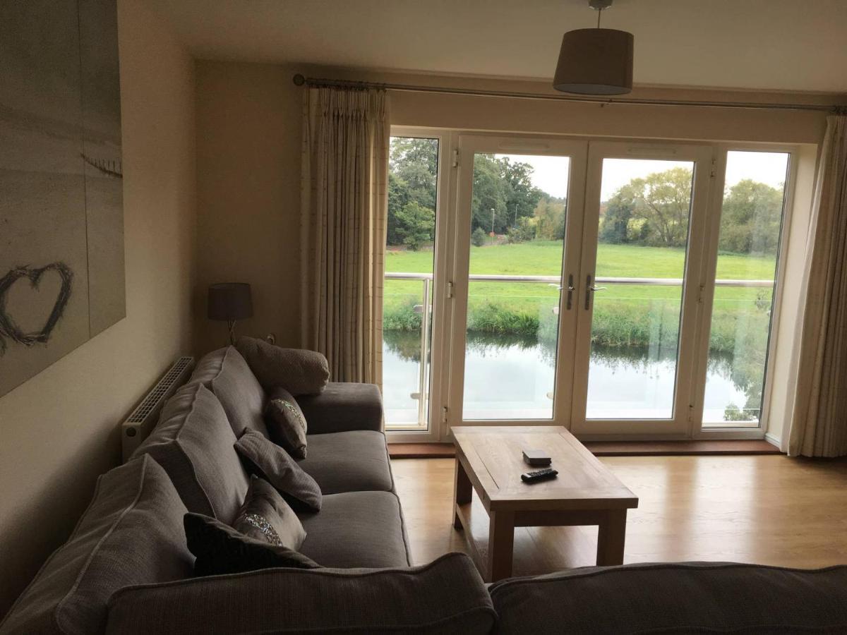 Penthouse Apartment On The River - 65 Skipper Way Saint Neots Eksteriør billede