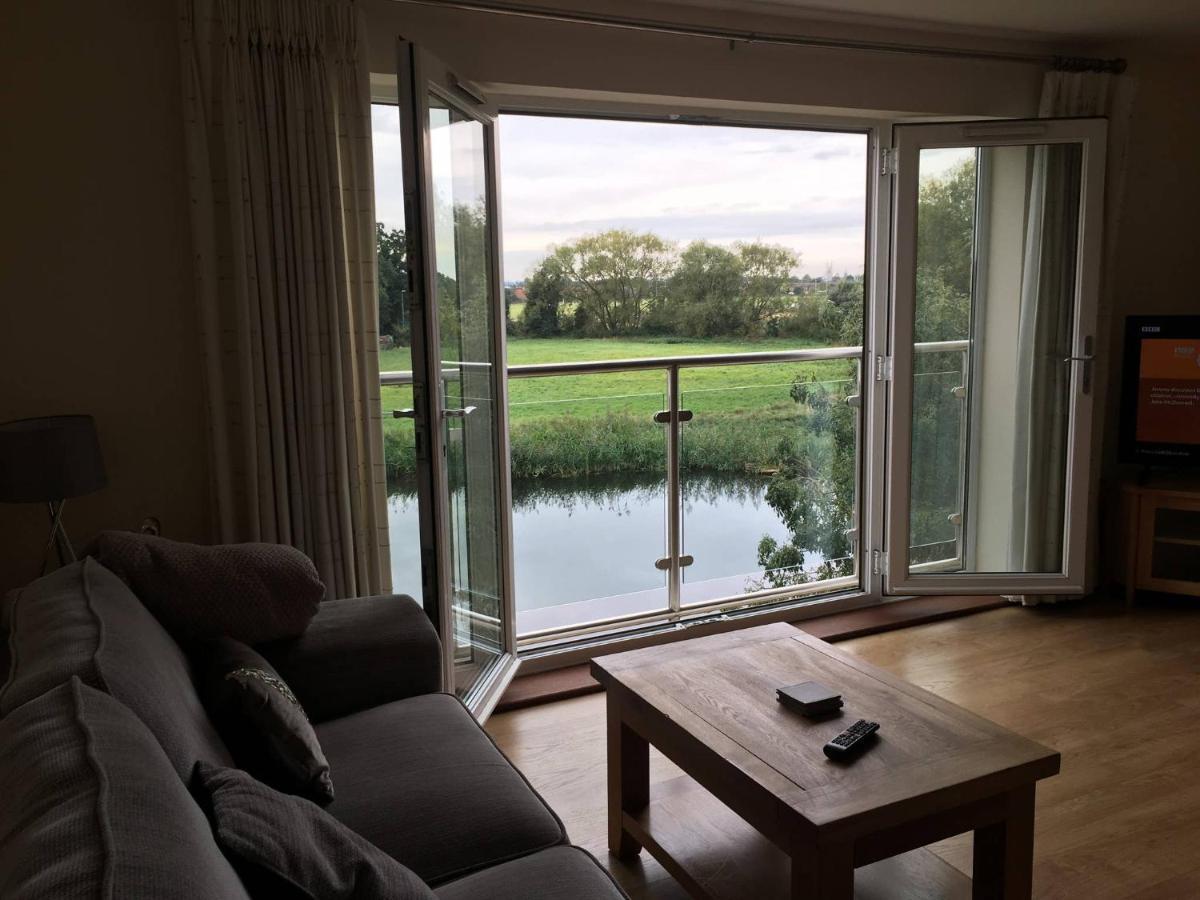 Penthouse Apartment On The River - 65 Skipper Way Saint Neots Eksteriør billede